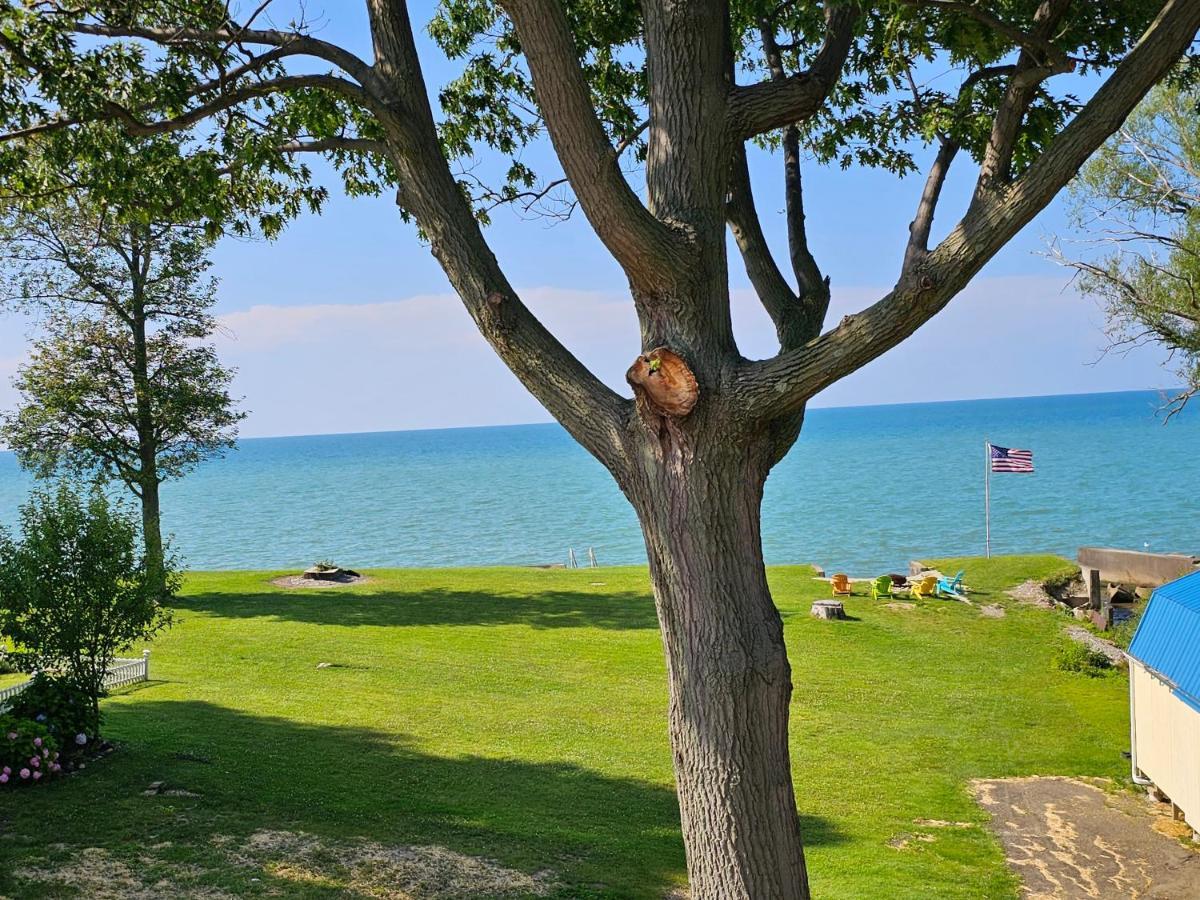 Tree-Top Lake-Front Cottage Madison ภายนอก รูปภาพ